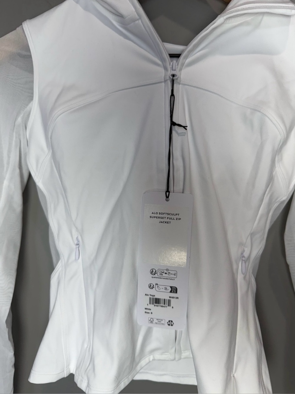 ALO Softsculpt Superset Full Zip Jacket in White - Picture 5 of 10